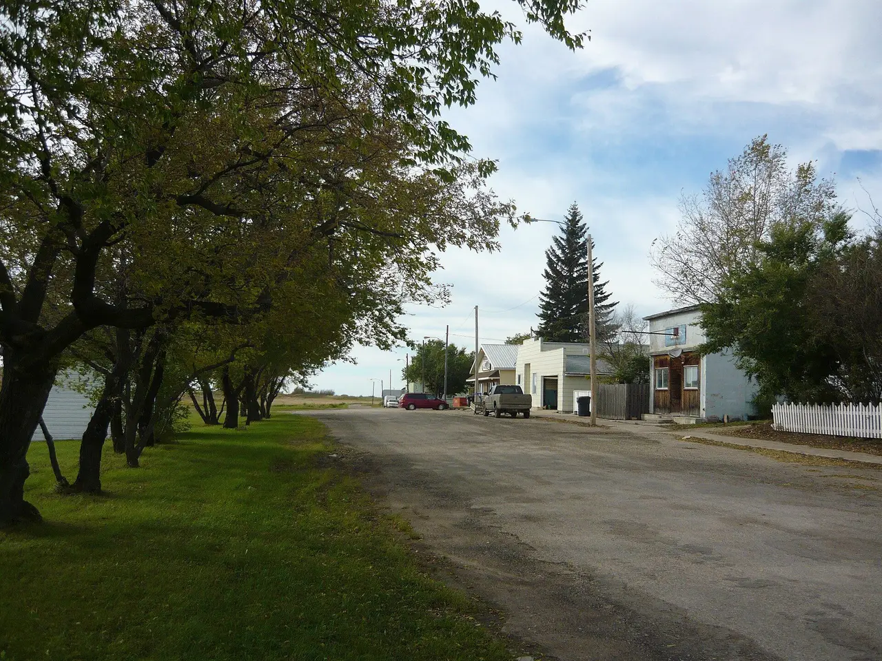 Railway Avenue looking west, Prud'homme, 2010
